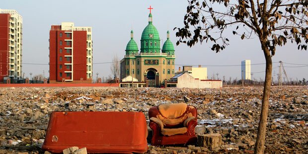 A Showy, Capitalist Christianity Faces The Bulldozer in Wenzhou
